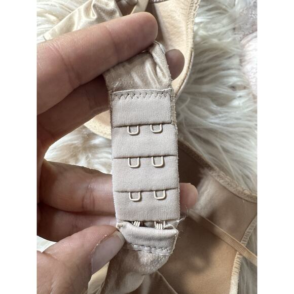 Victoria’s Secret Lined Perfect Coverage Bra Lot Of 2 36B ❤️💕 - Picture 9 of 13